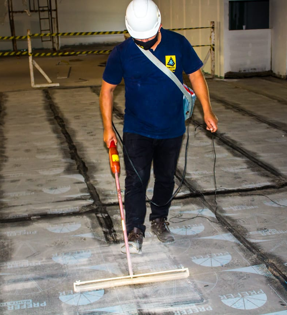 O teste Holiday Detector de estanqueidade eletrostático é a melhor maneira de detectar falhas, mas não é só isso. Esse teste altamente preciso é capaz de identificar